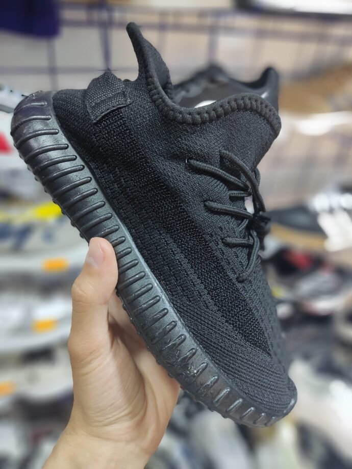 ⁦YEEZY حذاء رياضي⁩ - الصورة ⁦3⁩